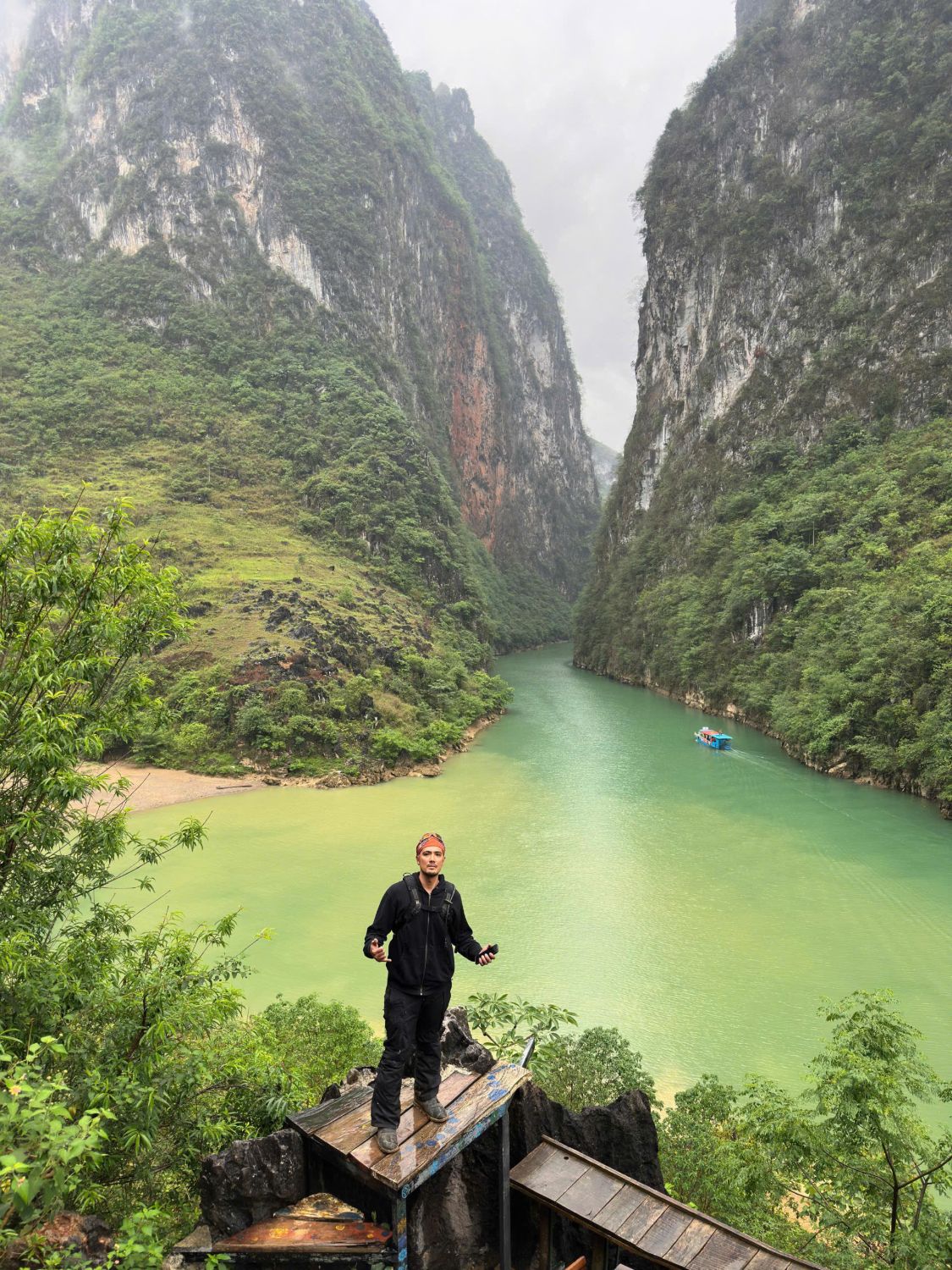 Anderson above the Nho Que River gorge